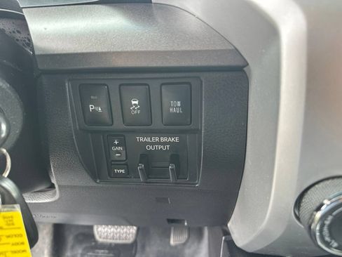 Used 2016 Toyota Tundra SR5 AWD/4WD image 21
