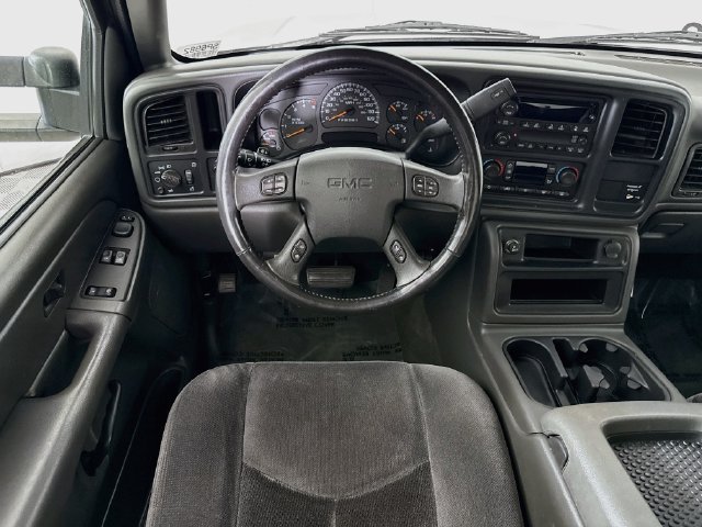 Used 2007 GMC Sierra 2500 SLE w/ Heavy-Duty Power Package RWD image 21