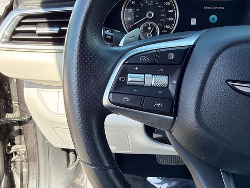 Used 2024 Genesis G70 2.5T RWD image 34
