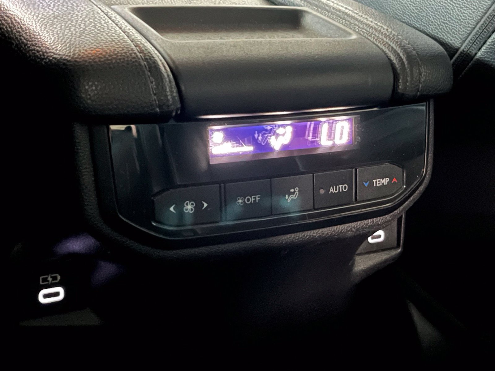 Used 2024 Toyota Grand Highlander AWD image 39