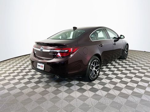 Used 2017 Buick Regal Sport Touring FWD image 10
