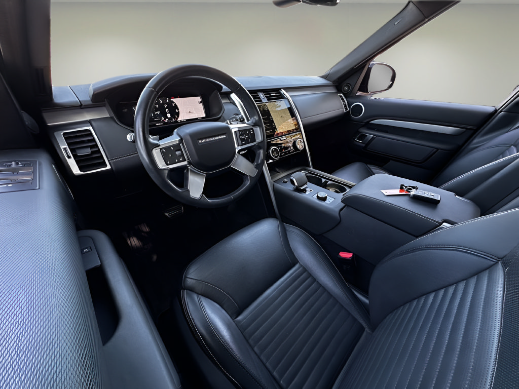 Used 2023 Land Rover Discovery S R-Dynamic AWD/4WD image 18