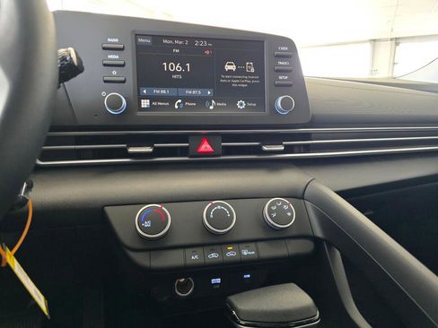 New 2026 Hyundai Elantra SE image 25