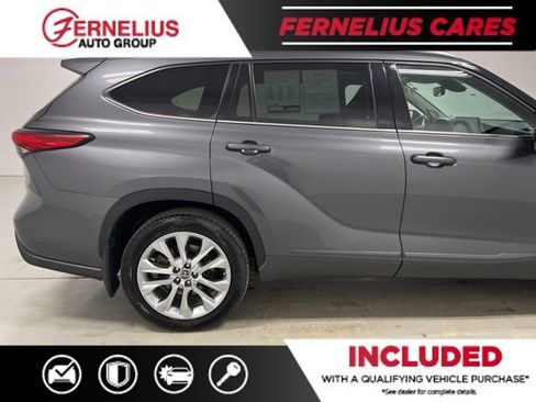 Used 2021 Toyota Highlander Limited AWD/4WD image 9