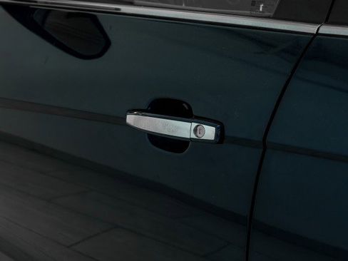 Used 2010 Cadillac SRX Luxury image 39