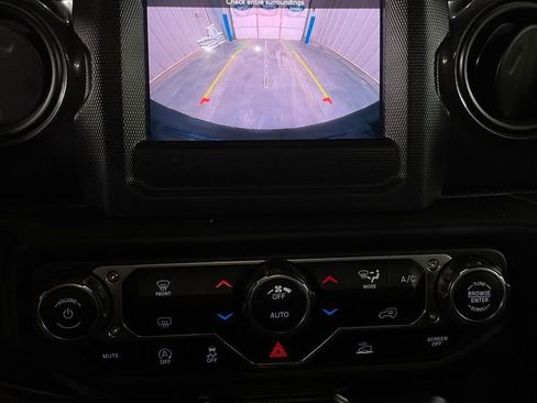 Used 2021 Jeep Wrangler Unlimited Sport image 18