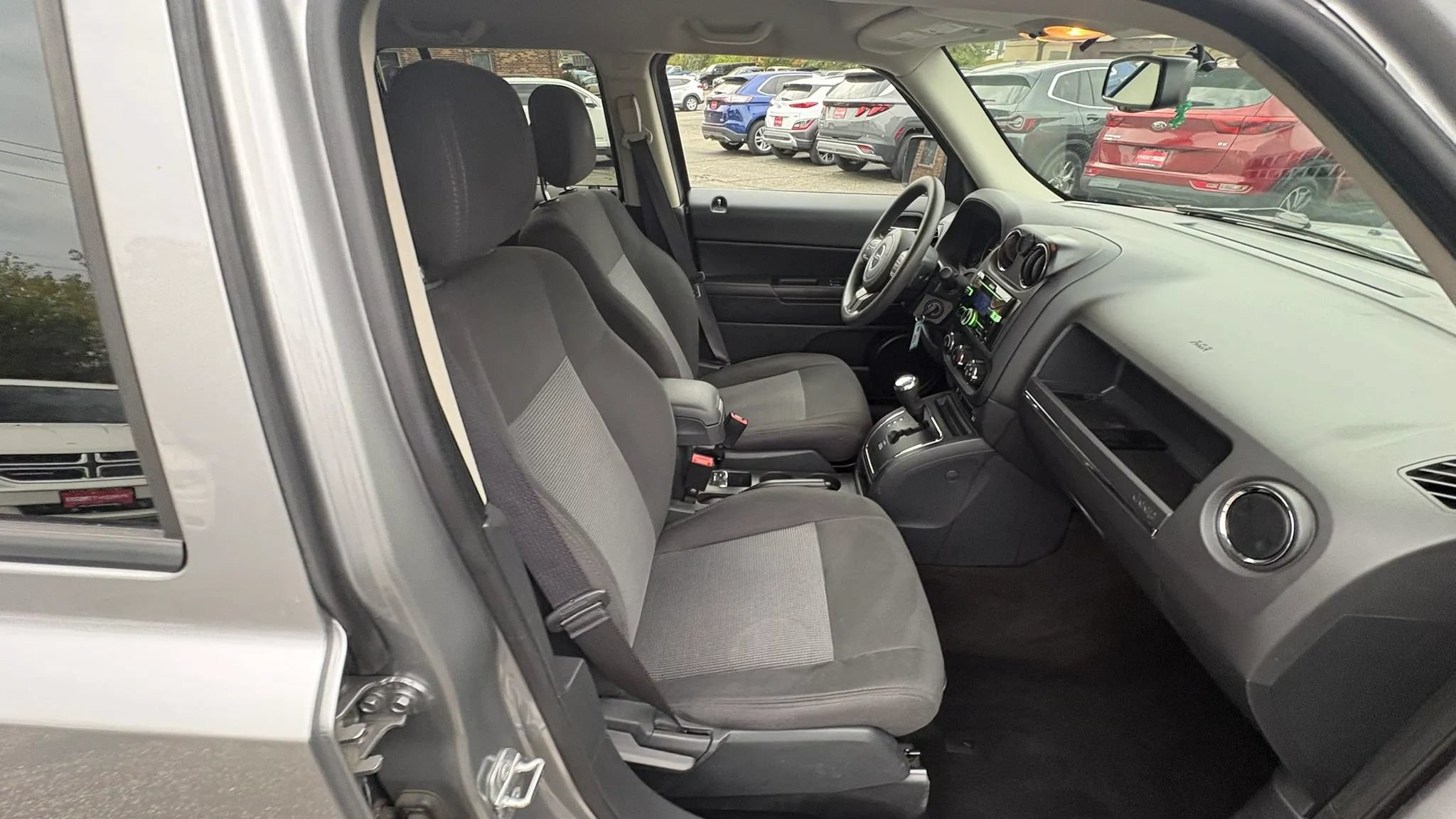 Used 2015 Jeep Patriot Sport w/ Power Value Group AWD/4WD image 34
