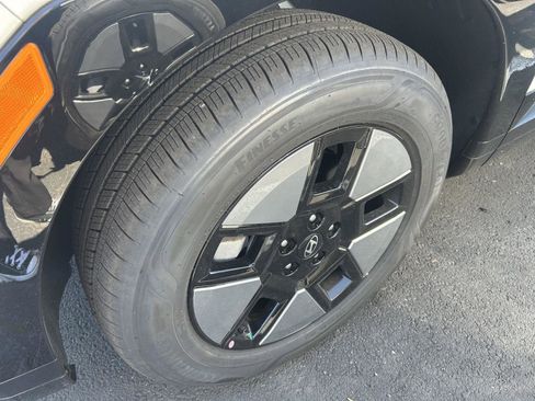 Certified 2024 Hyundai Santa Fe Calligraphy image 7