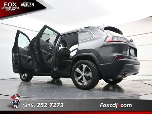 Used 2019 Jeep Cherokee Limited AWD/4WD image 39