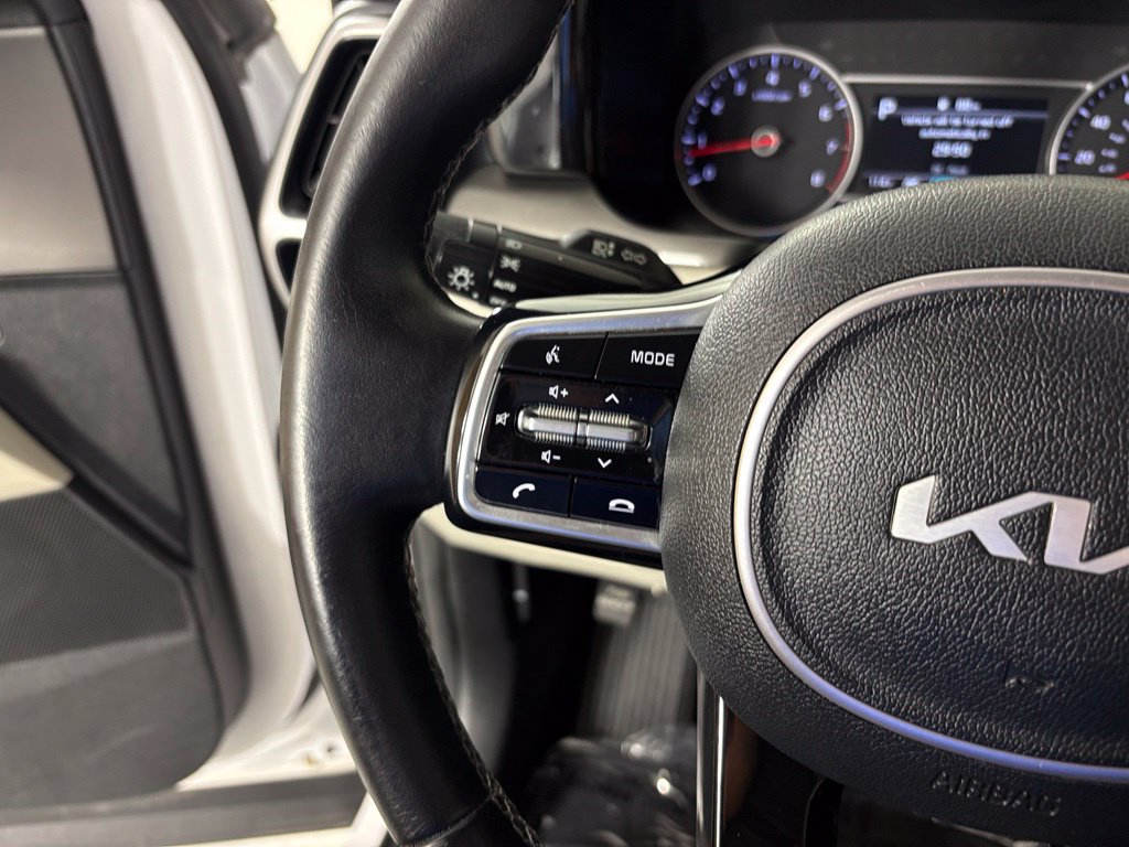 Used 2022 Kia Sorento S w/ Panoramic Sunroof Package FWD image 21