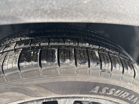 Used 2023 Toyota Highlander L image 8