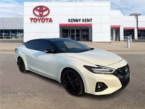 Used 2023 Nissan Maxima SR w/ Sport Mat Group FWD image 1