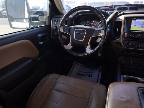 Used 2018 GMC Sierra 2500 Denali image 19