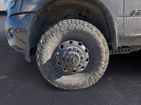 Used 2024 RAM 3500 Laramie w/ Night Edition image 14