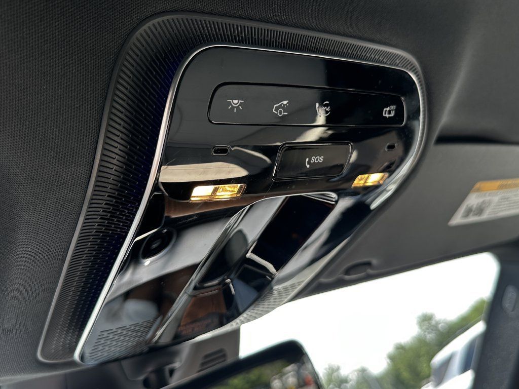 Certified 2025 Mercedes-Benz GLC 350e 4MATIC image 32
