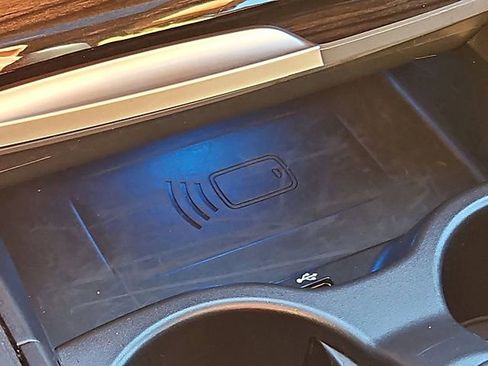 Used 2023 BMW 530e xDrive image 24