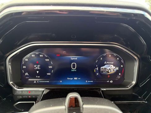 New 2026 Chevrolet Silverado 1500 High Country w/ High Country Premium Package AWD/4WD image 33