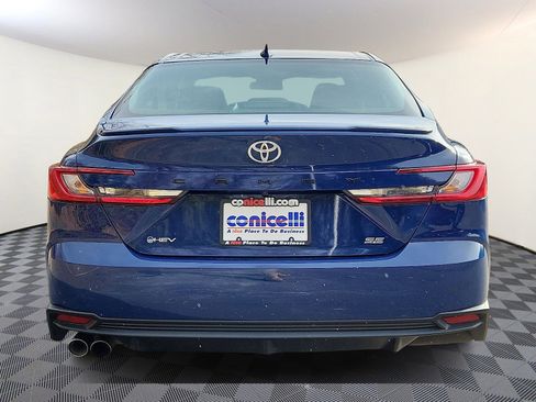Certified 2025 Toyota Camry SE image 5