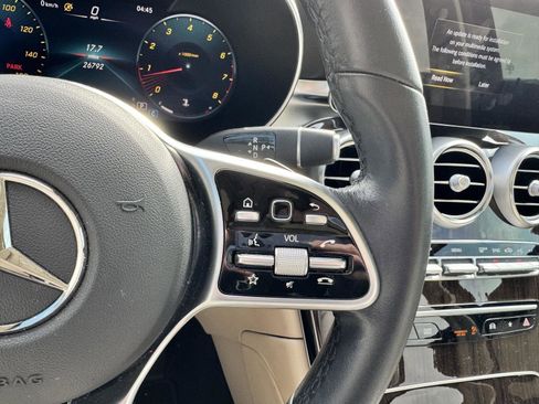 Used 2022 Mercedes-Benz GLC 300 image 11