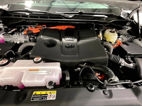 New 2026 Toyota Sequoia Platinum AWD/4WD image 11