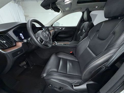 Used 2023 Volvo XC60 B5 Ultimate w/ Climate Package image 13
