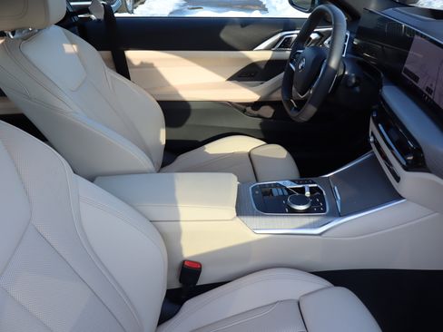 Used 2025 BMW 430i xDrive Coupe w/ Premium Package image 13