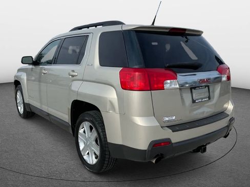 Used 2010 GMC Terrain SLE FWD image 4