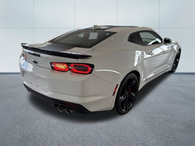 Used 2022 Chevrolet Camaro SS RWD image 4