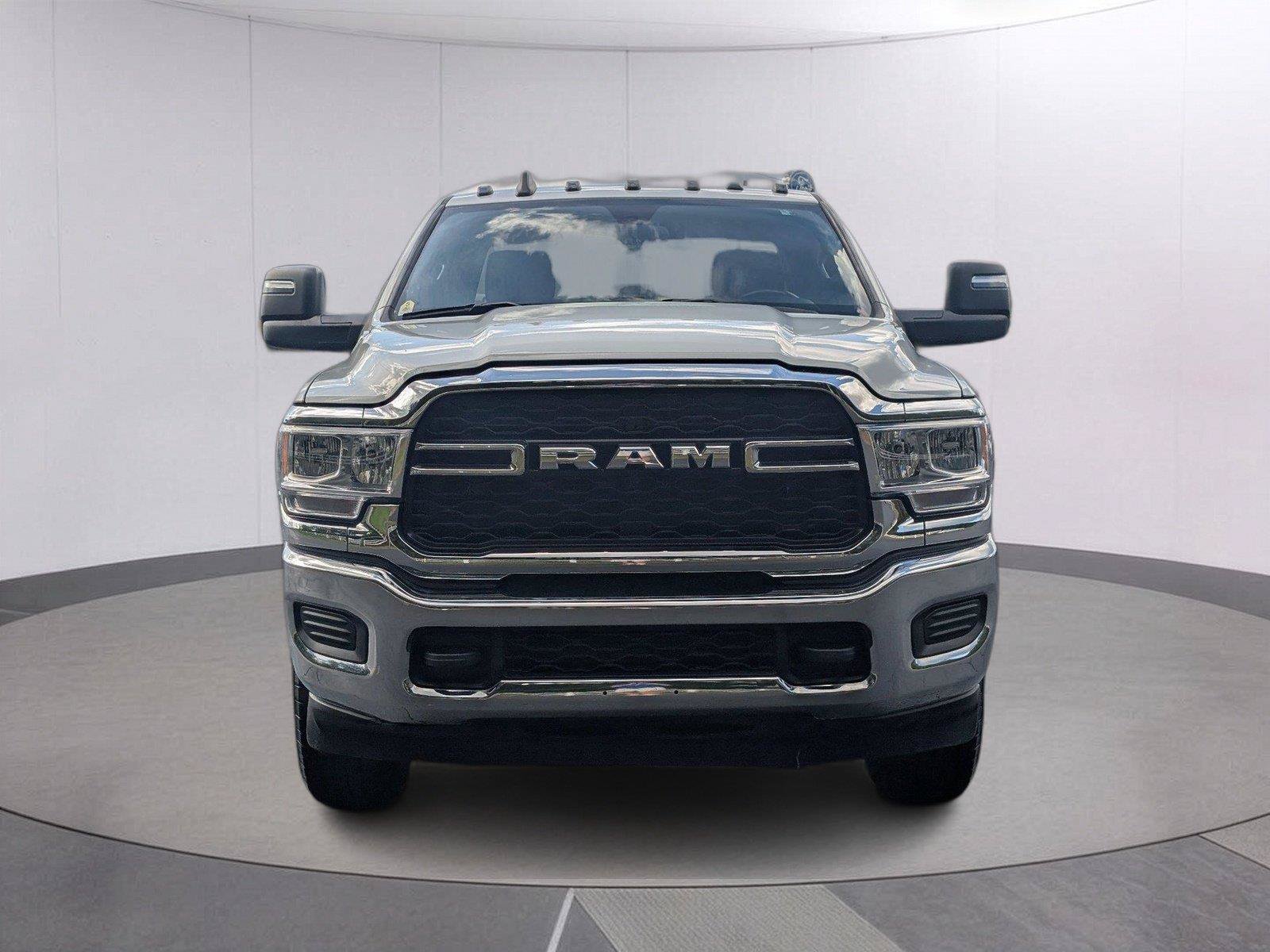 Used 2024 RAM 2500 Tradesman w/ Chrome Appearance Group AWD/4WD image 10