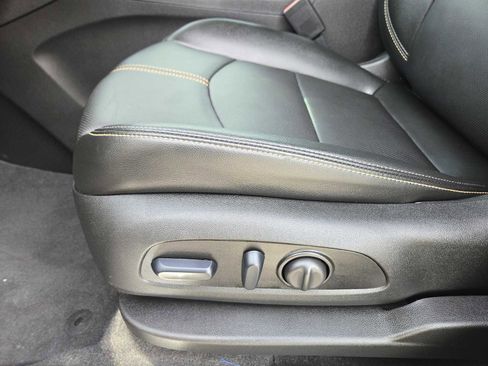 Certified 2024 Chevrolet Equinox Premier image 23