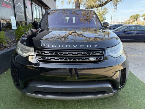 Used 2020 Land Rover Discovery SE AWD/4WD image 2