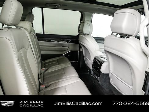 Used 2022 Jeep Wagoneer Series III w/ Premium Group I image 24