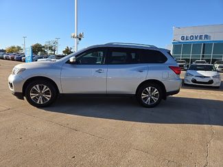 Used 2019 Nissan Pathfinder S video 2