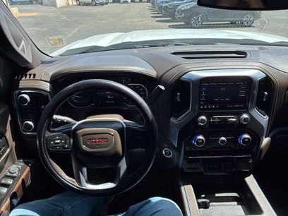 Used 2020 GMC Sierra 1500 SLT w/ SLT Premium Package