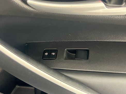 Used 2025 Toyota Corolla SE image 31