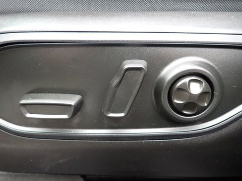 Used 2023 Jeep Grand Cherokee L Laredo image 20