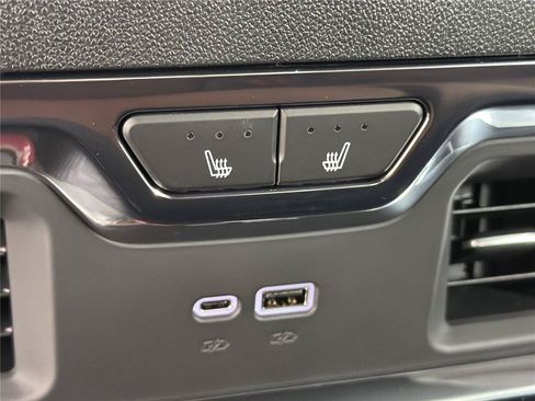 New 2026 GMC Sierra 2500 Denali Ultimate AWD/4WD image 22