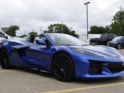 Used 2023 Chevrolet Corvette Z06 RWD image 19