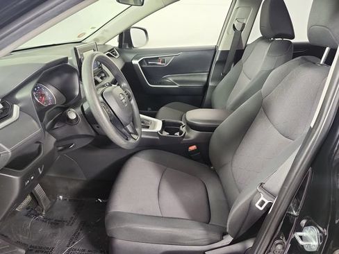 Used 2019 Toyota RAV4 XLE AWD/4WD image 19