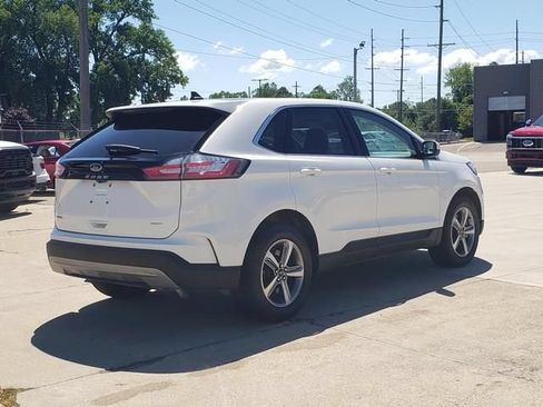 Used 2024 Ford Edge SEL w/ Convenience Package AWD/4WD image 4