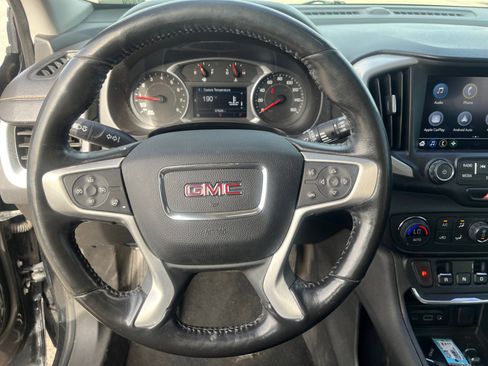 Used 2018 GMC Terrain SLT w/ Preferred Package image 9