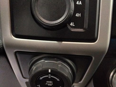 Used 2020 Ford F150 Lariat w/ Equipment Group 502A Luxury image 16