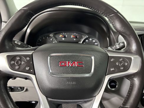 Used 2022 GMC Terrain SLT w/ LPO, Floor Liner Package image 14