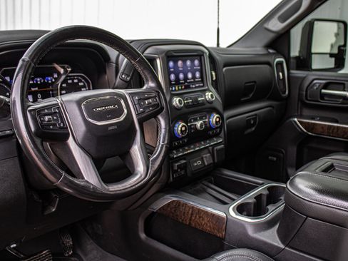 Used 2020 GMC Sierra 2500 Denali w/ Denali Ultimate Package image 18