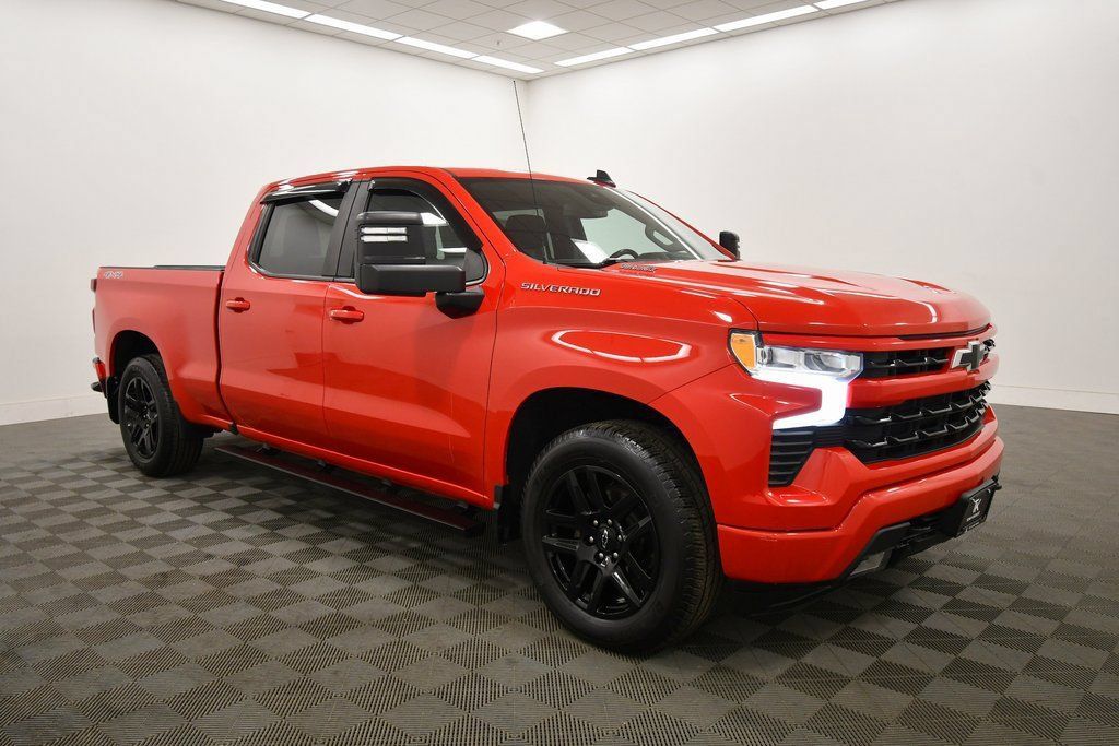Used 2023 Chevrolet Silverado 1500 RST w/ Protection Package AWD/4WD image 9