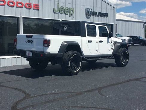 Used 2020 Jeep Gladiator Sport w/ Quick Order Package 24S AWD/4WD image 3