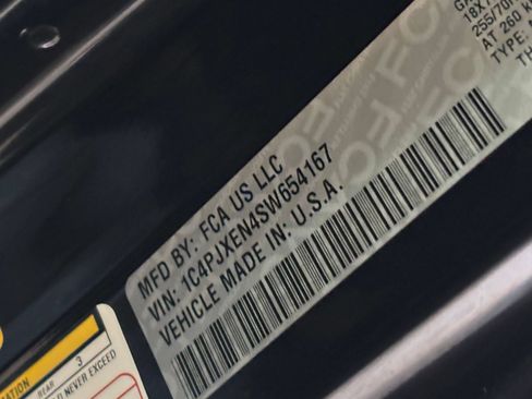 Used 2025 Jeep Wrangler Unlimited Sahara AWD/4WD image 29
