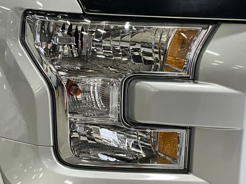 Used 2015 Ford F150 Lariat image 26