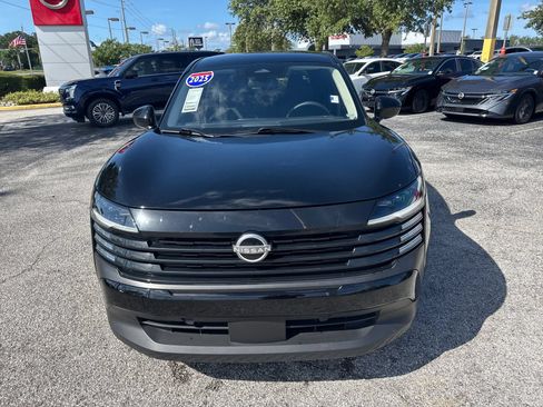 Certified 2025 Nissan Kicks SV AWD/4WD image 3