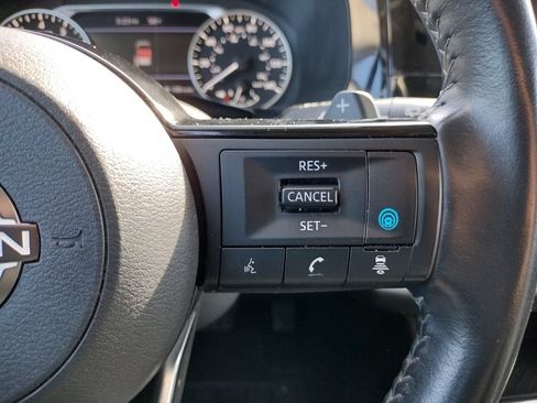Used 2023 Nissan Pathfinder SV AWD/4WD image 23